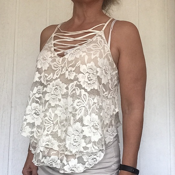 EXPRESS WHITE LACE CAGED FRONT CAMISOLE MEDIUM - Picture 4 of 11
